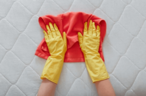 cómo desinfectar un colchón